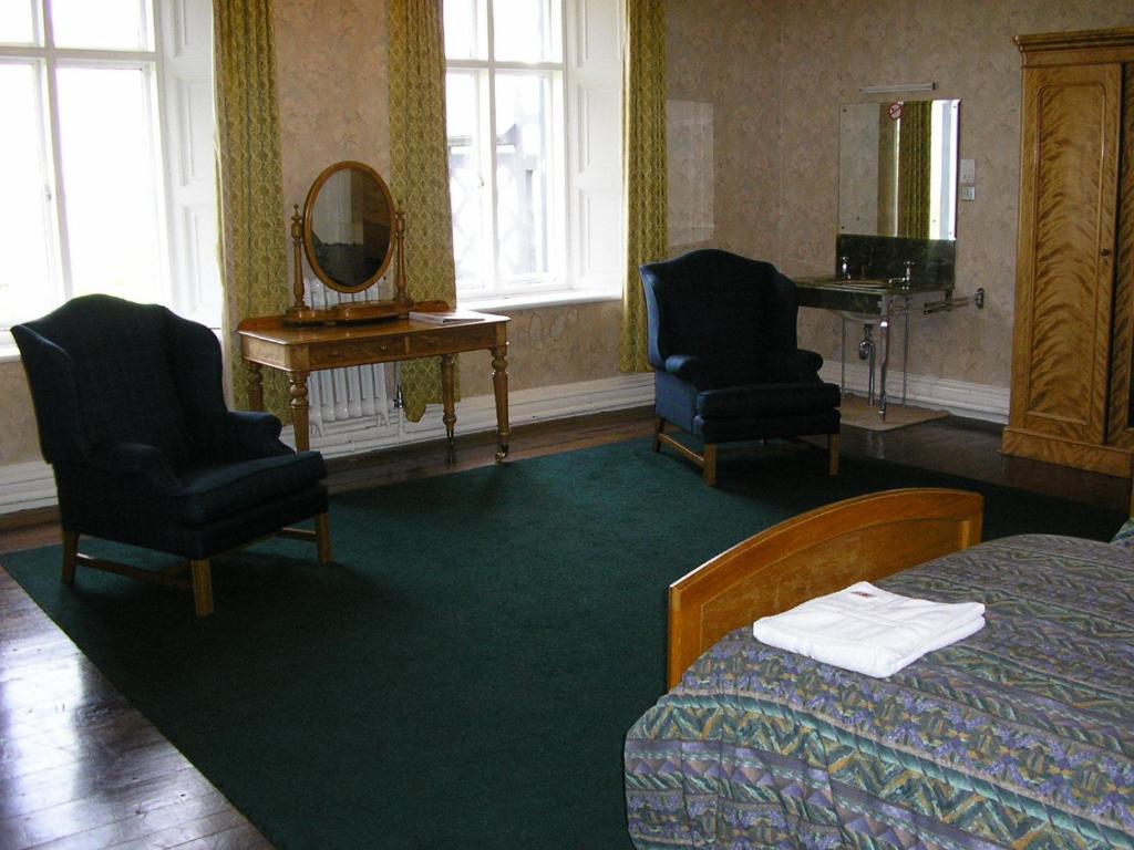 Гостевой дом Gregynog Hall Tregynon Номер фото