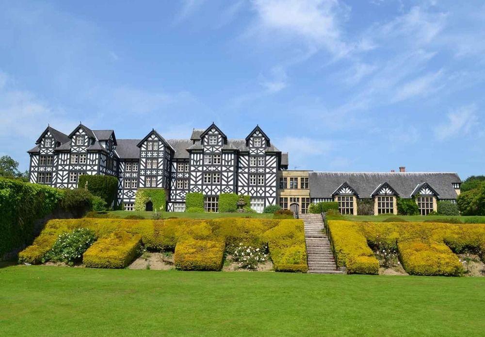 Гостевой дом Gregynog Hall Tregynon Экстерьер фото